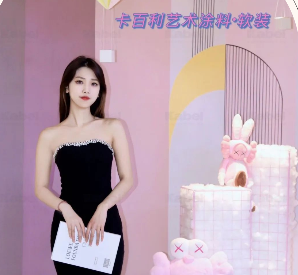 達(dá)人探店丨帥哥美女云集的拍照打卡點，居然是一家藝術(shù)涂料軟裝館！