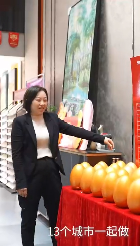 創業小白在13座城市pk賽里勇拿業績第一，她卻說成功是有貴人相助